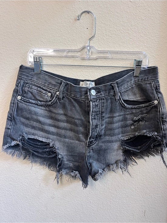 We The Free Pants - We The Free Washed Black Distressed Frayed Denim Shorts - Size 30